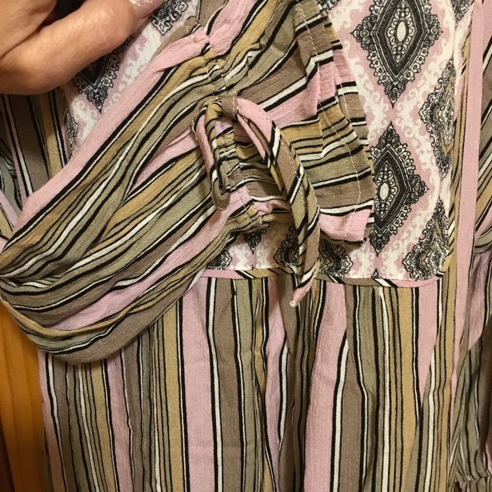 NWT Cato Blouse - Picture 3 of 4